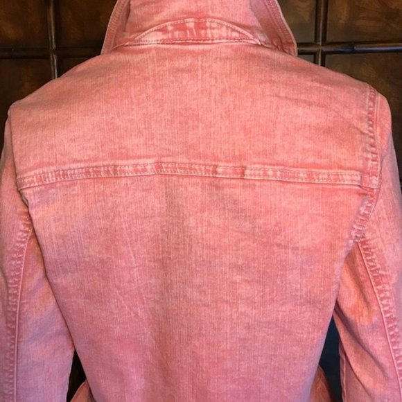 DG2 Snow Wash Ruffle Hem Stretch Denim Jacket - Picture 8 of 14